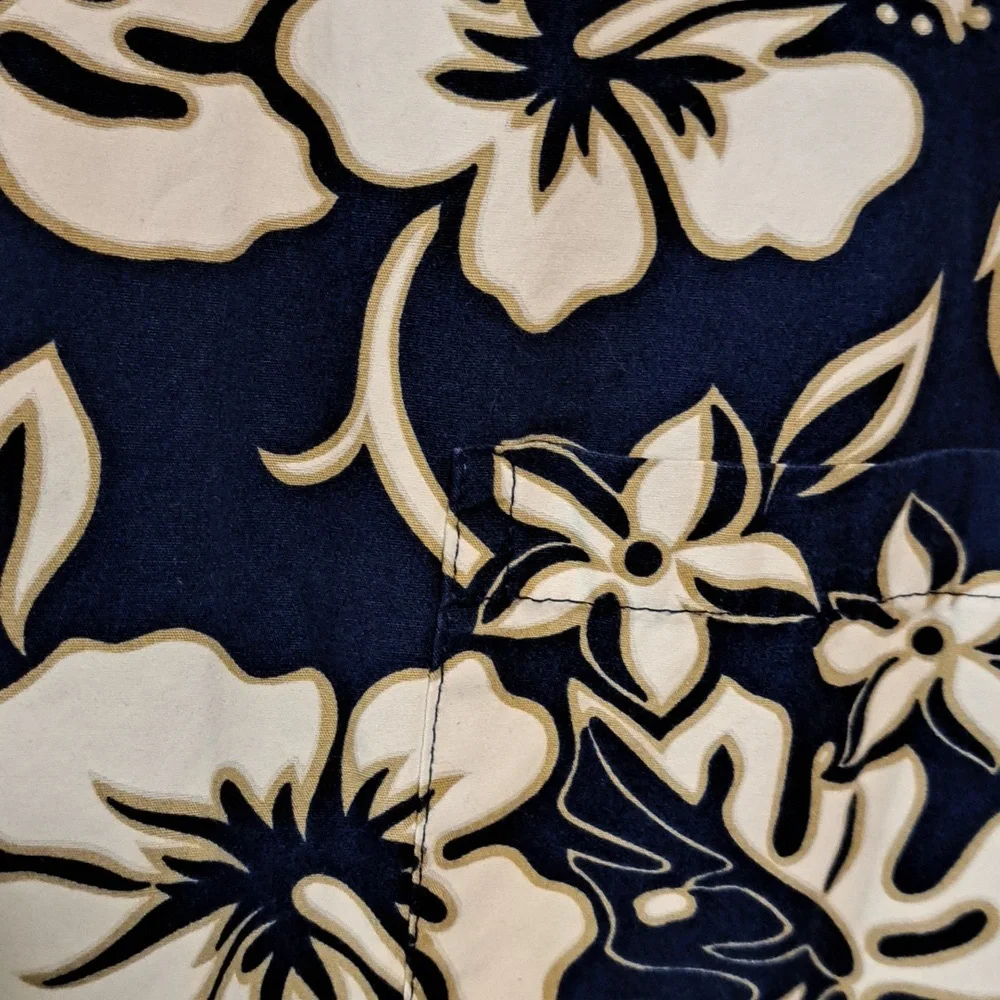 Hawaiian Original Men's Blue Floral Shirt - Picture 3 of 3